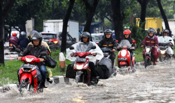 Waspada! Akibat Keseringan Terjang Banjir Jadikan Motor Turun Mesin